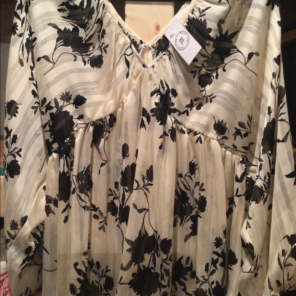 Boutique top beautiful size large